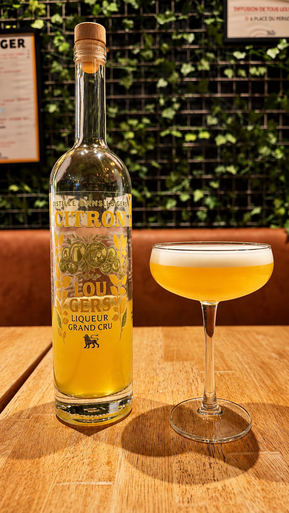 Bouteille Lou Gers Citron et cocktail servi en coupe
